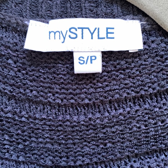 Cardigan - Picture 2 of 3